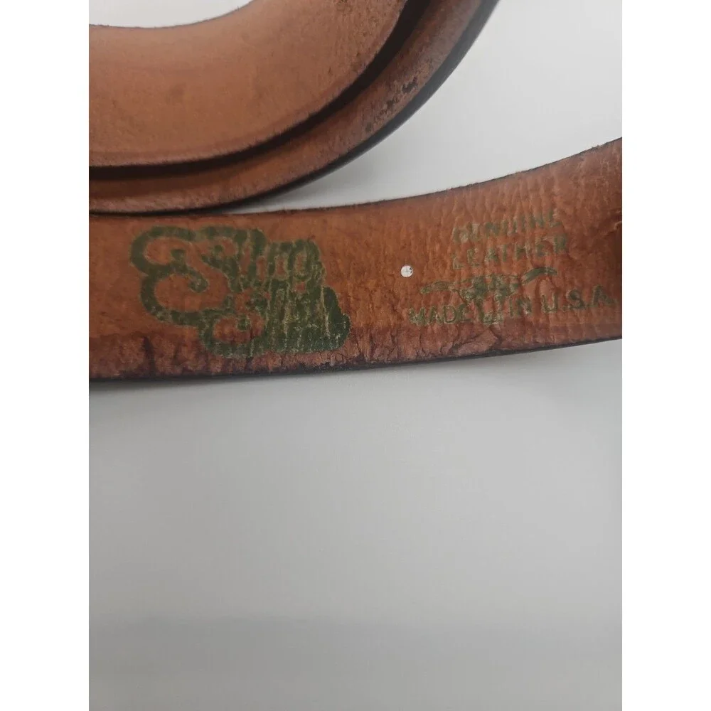 Vintage Ladies Size 30 Leather And Two Old Rose Belt